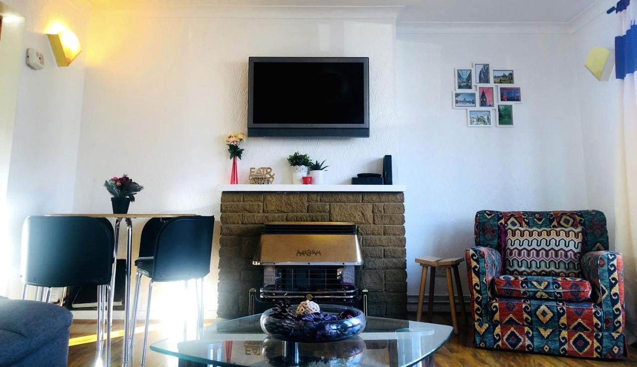 33Sm Dreams Unlimited Serviced Accommodation- Staines - Heathrow Stanwell Exteriér fotografie