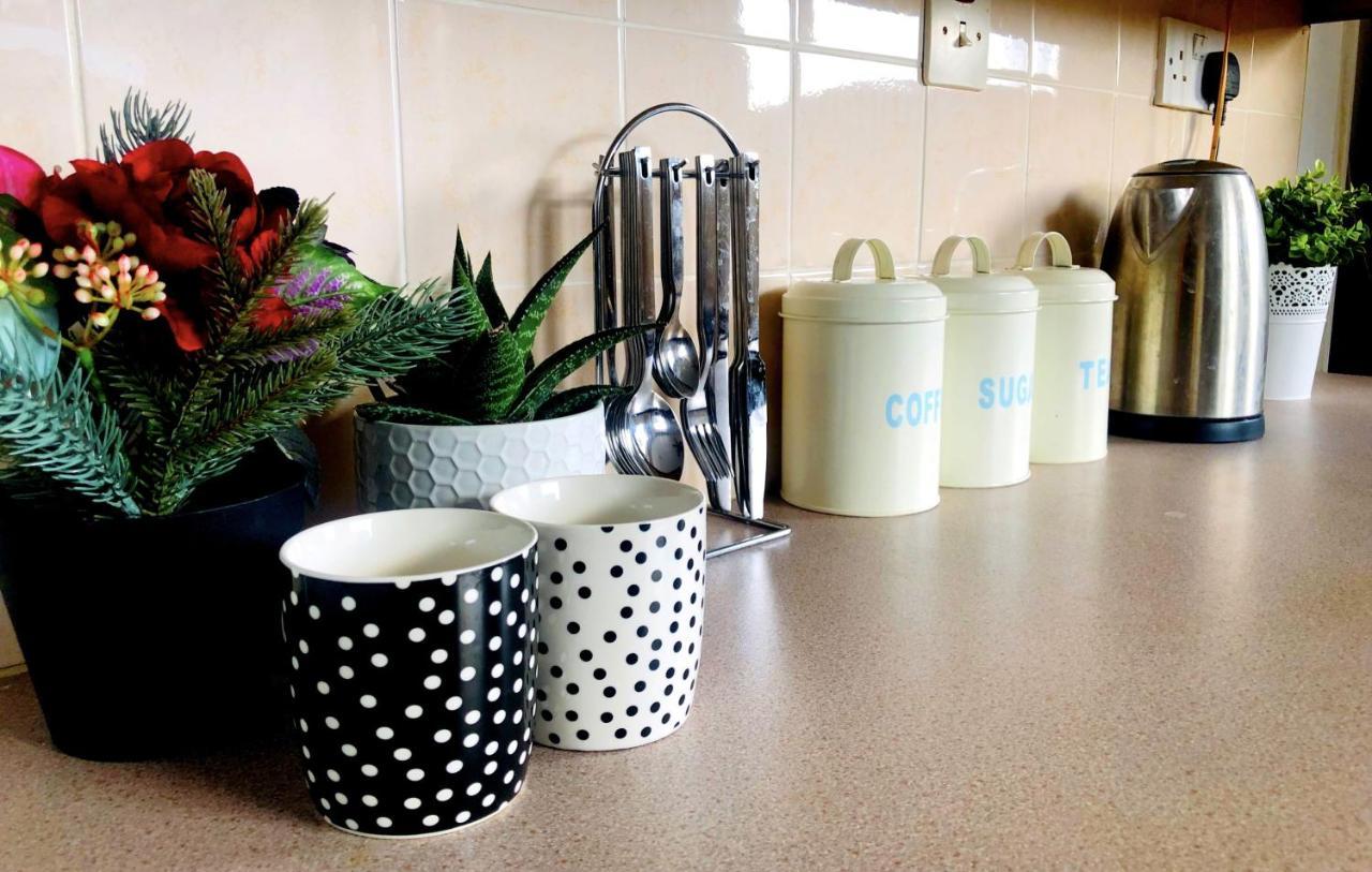 33Sm Dreams Unlimited Serviced Accommodation- Staines - Heathrow Stanwell Exteriér fotografie