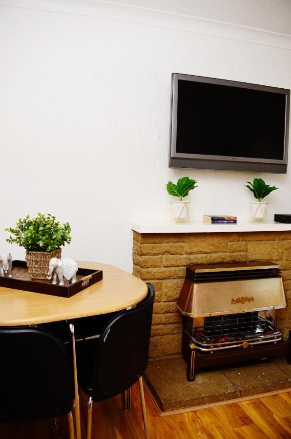33Sm Dreams Unlimited Serviced Accommodation- Staines - Heathrow Stanwell Exteriér fotografie